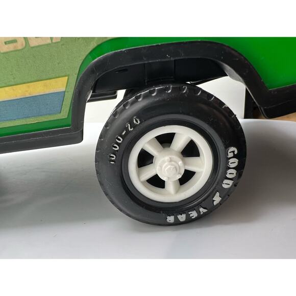 RARE Gay Toys Brand Green 4x4 Trailblazer Vintage toy truck - Picture 6 of 9